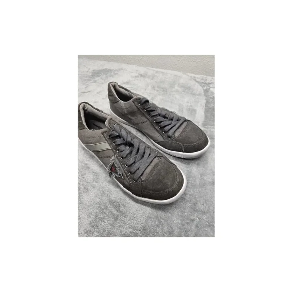 Guess Gmorestes 2 Shoes Mens‎ 11 Brown/Gray (New Old Stock)